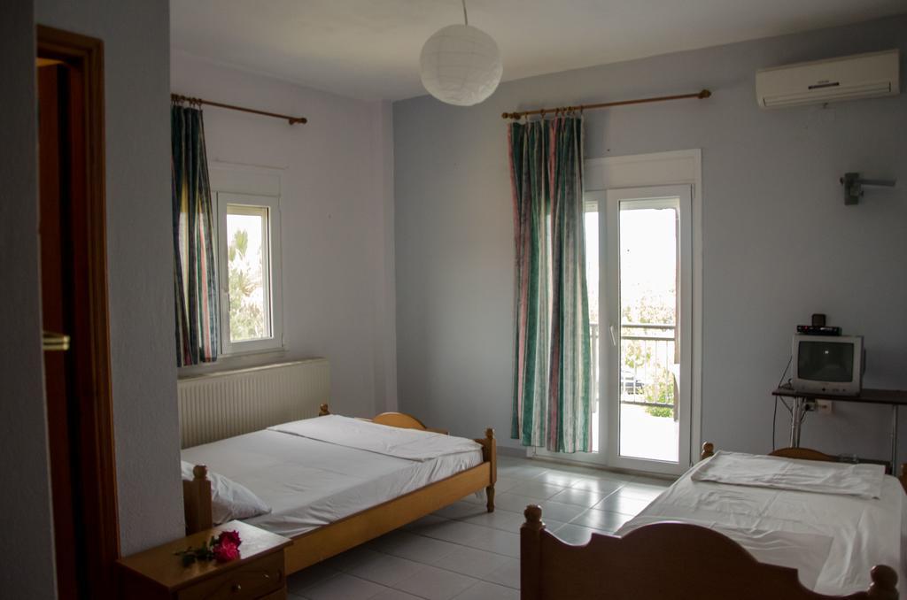 Ioannis Avrades Apartments Agiokampos Extérieur photo
