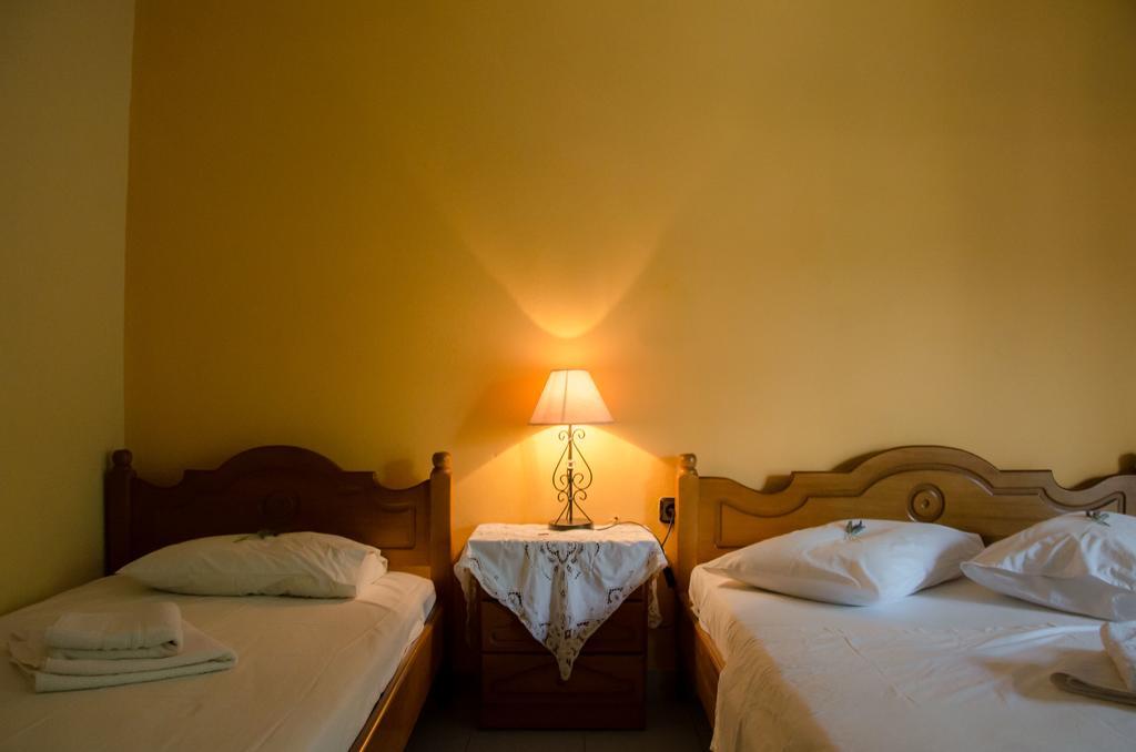 Ioannis Avrades Apartments Agiokampos Extérieur photo