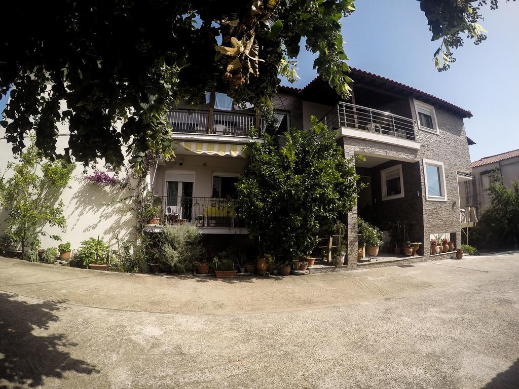 Ioannis Avrades Apartments Agiokampos Extérieur photo