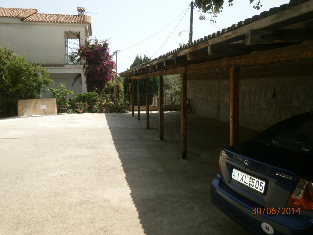 Ioannis Avrades Apartments Agiokampos Extérieur photo