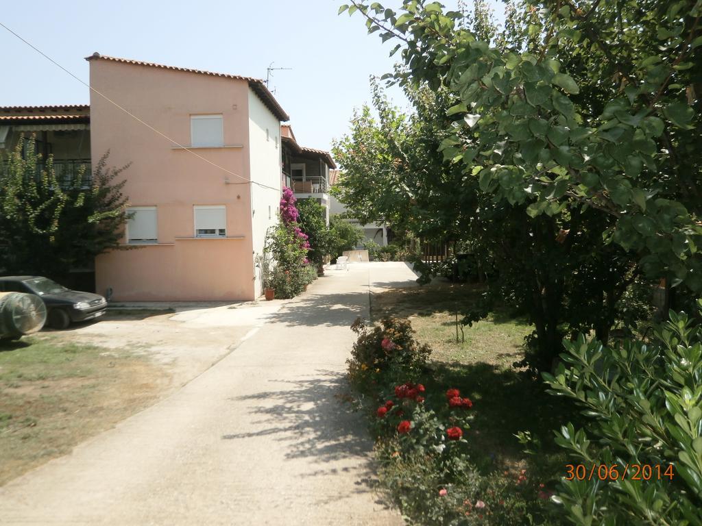 Ioannis Avrades Apartments Agiokampos Extérieur photo